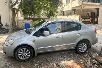 2010 मारुति सुजुकी एसएक्स4 ZXI MT BSIV