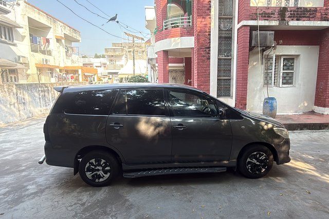 Toyota Innova 2.5 EV (Diesel) MS 8 Seater BS IV Second-hand 2012 Toyota Innova 2.5 EV (Diesel) MS 8 Seater BS IV for sale in Nadiad