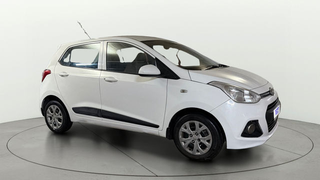 Hyundai Grand i10 Magna Second-hand 2015 Hyundai Grand i10 Magna for sale in New Delhi