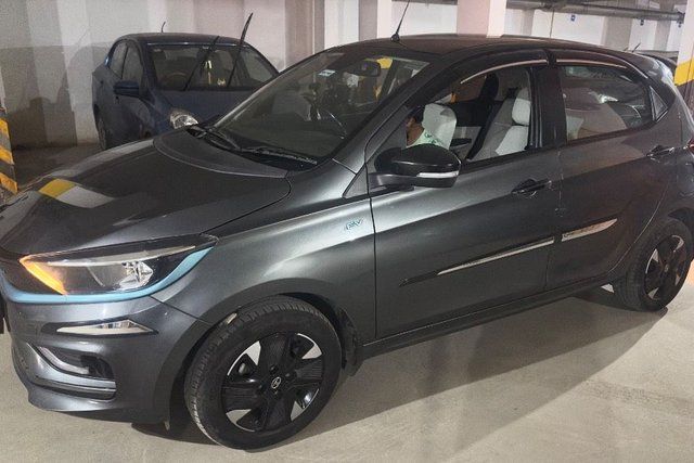 Tata Tiago EV XZ प्लस Tech LUX LR ACFC Second-hand 2023 Tata Tiago EV XZ प्लस Tech LUX LR ACFC for sale in Bangalore