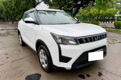 2024 Mahindra XUV300 W6
