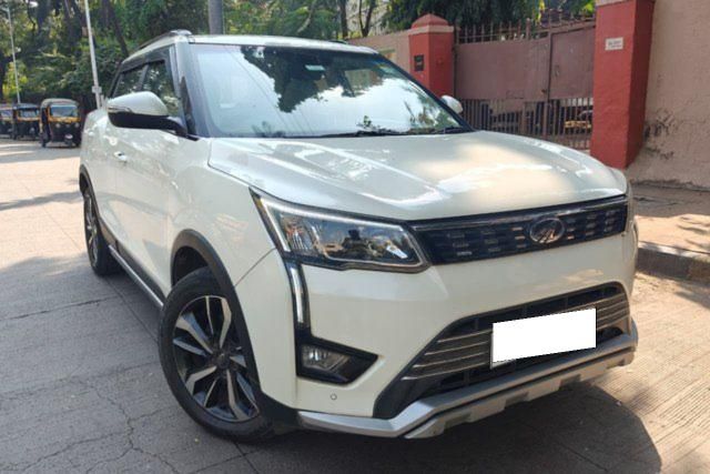 Mahindra XUV300 W8 ऑप्शन AMT बीएस6 Second-hand 2021 Mahindra XUV300 W8 ऑप्शन AMT बीएस6 for sale in Mumbai