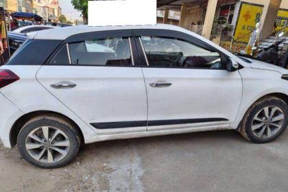 2015 Hyundai i20 स्पोर्टज़ ऑप्शन 1.4 CRDi