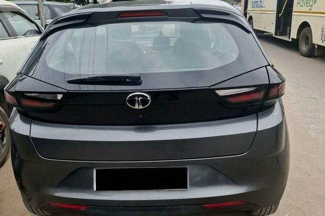 Tata Altroz XZ Second-hand 2023 Tata Altroz XZ for sale in Noida