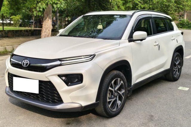 Toyota Hyryder V AWD Second-hand 2023 Toyota Hyryder V AWD for sale in New Delhi