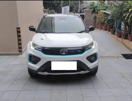 2022 Tata Nexon EV एक्सजेड प्लस लक्स