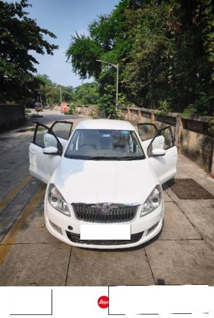 2014 स्कोडा रैपिड 1.6 MPI AT Elegance