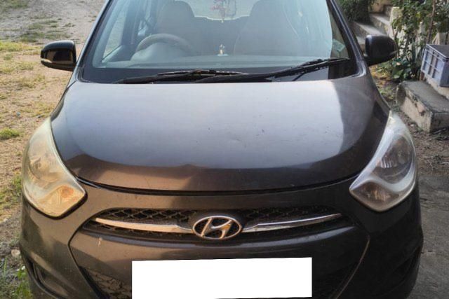 Hyundai i10 Magna 1.2 Second-hand 2010 Hyundai i10 Magna 1.2 for sale in Karimnagar