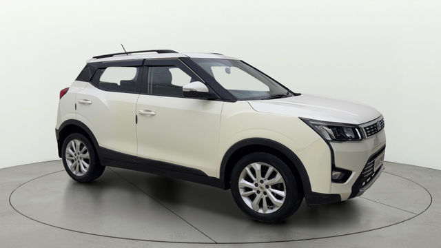 Mahindra XUV300 W8 डीजल बीएस6 Second-hand 2021 Mahindra XUV300 W8 डीजल बीएस6 for sale in Ahmedabad