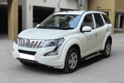 2016 Mahindra XUV500 W4