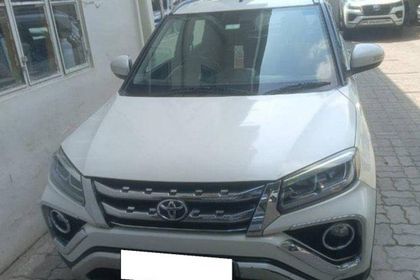2022 Toyota Urban cruiser Mid