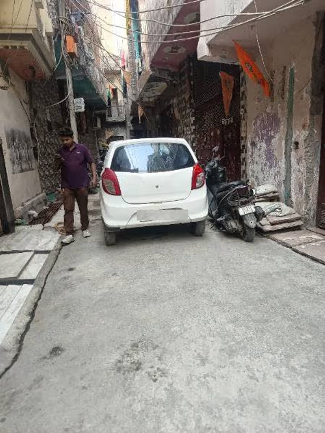 Second-hand 2012 Maruti Suzuki Alto 800 LXi for sale in New Delhi