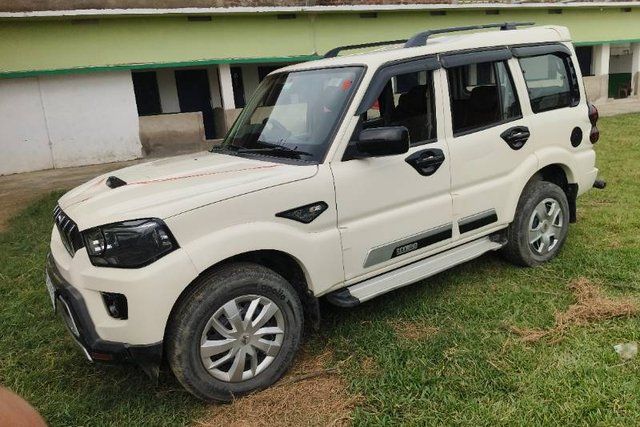 Second-hand 2018 Mahindra Scorpio S5 BSIV for sale in East Champaran