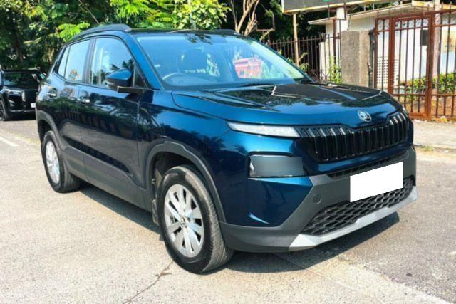 Skoda Kylaq सिग्नेचर प्लस एटी Second-hand 2025 Skoda Kylaq सिग्नेचर प्लस एटी for sale in Mumbai