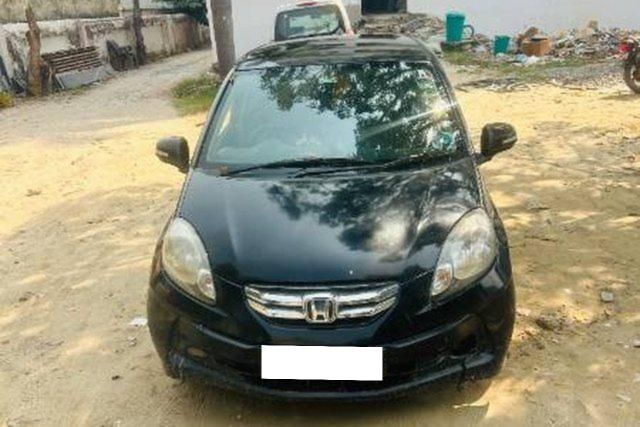 Second-hand 2014 Honda Amaze वीएक्स i-Vtech for sale in Noida