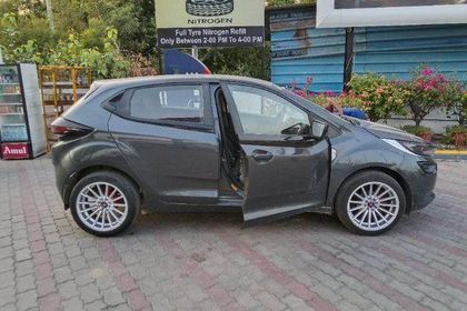 2020 Tata Altroz XM
