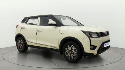 2022 Mahindra XUV300 W4 बीएस6