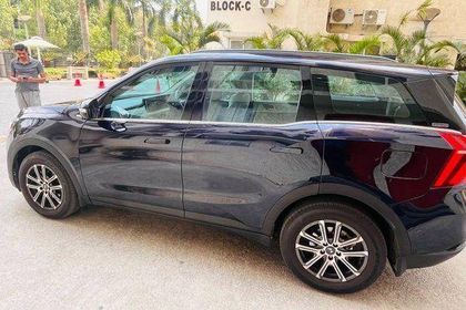 2022 Mahindra XUV700 AX7 AT BSVI
