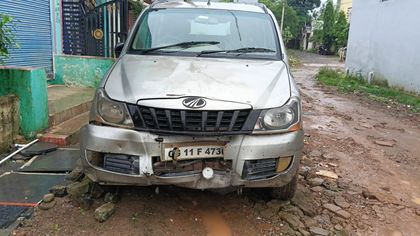 2013 Mahindra Quanto C8