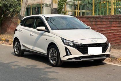 2024 Hyundai i20 स्पोर्टज़ आईवीटी