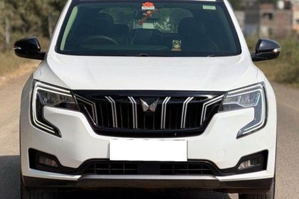 2024 महिंद्रा एक्सयूवी700 AX5 7 Str Diesel