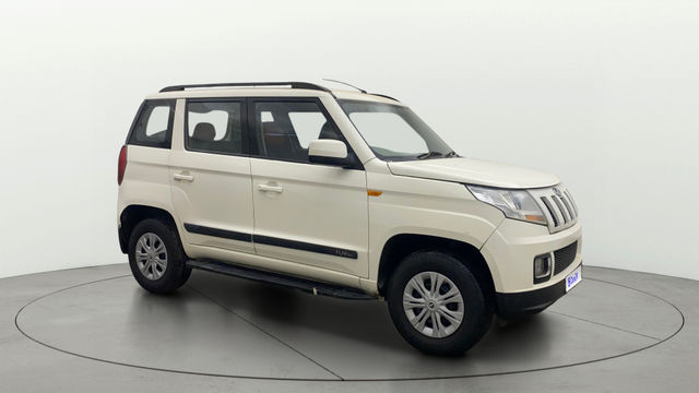 Mahindra TUV 300 T8 Second-hand 2017 Mahindra TUV 300 T8 for sale in Hyderabad