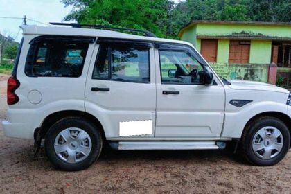2022 Mahindra Scorpio S5