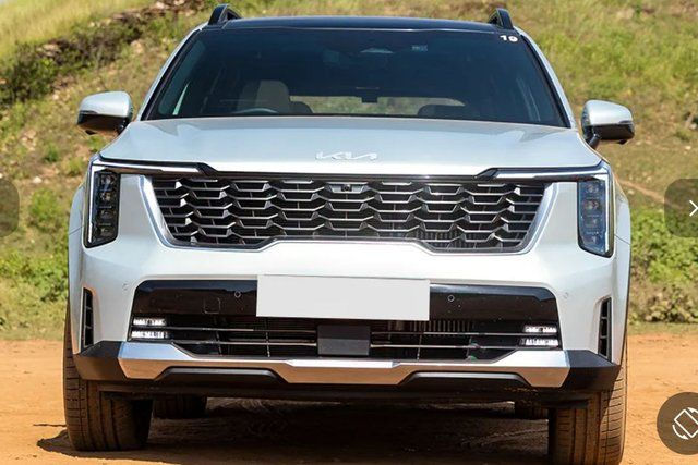 Kia Sorento HTE Hybrid 7-Seater Second-hand 2026 Kia Sorento HTE Hybrid 7-Seater for sale in New Delhi