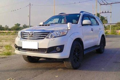 2015 Toyota Fortuner 4x2 Manual