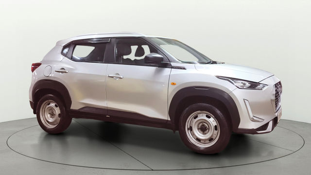 Nissan Magnite एक्सई बीएस6 Second-hand 2021 Nissan Magnite एक्सई बीएस6 for sale in Surat