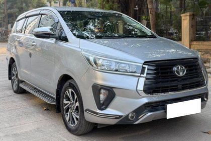 2021 Toyota Innova Crysta 2.4 जी 7 STR