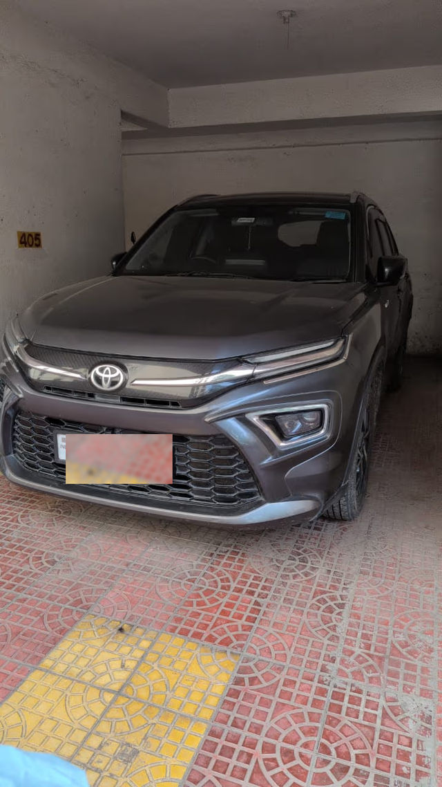 Toyota Hyryder वी हाइब्रिड Festival Edition Second-hand 2024 Toyota Hyryder वी हाइब्रिड Festival Edition for sale in Mumbai