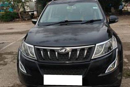 2017 Mahindra XUV500 R W10 FWD