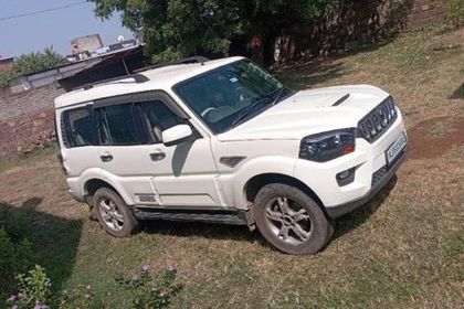 2017 Mahindra Scorpio S10 7 Seater 2WD