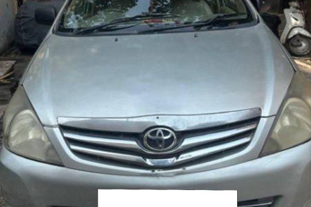 Toyota Innova 2.5 E Diesel MS 7-seater Second-hand 2006 Toyota Innova 2.5 E Diesel MS 7-seater for sale in Bangalore