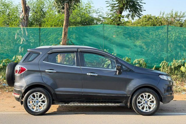 Ford Ecosport 1.5 DV5 MT Titanium Optional Second-hand 2014 Ford Ecosport 1.5 DV5 MT Titanium Optional for sale in Karimnagar