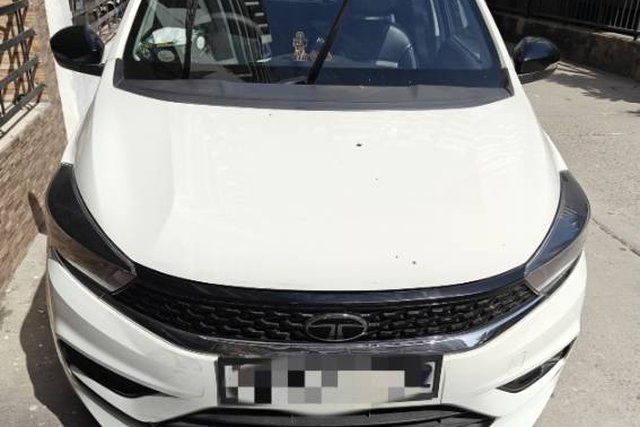 Tata Tiago एक्सटी सीएनजी Second-hand 2024 Tata Tiago एक्सटी सीएनजी for sale in Ghaziabad