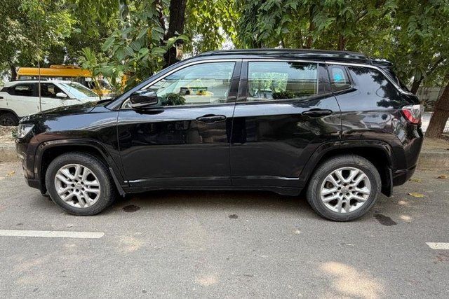 Jeep Compass 2.0 Limited Second-hand 2017 Jeep Compass 2.0 Limited for sale in Lucknow