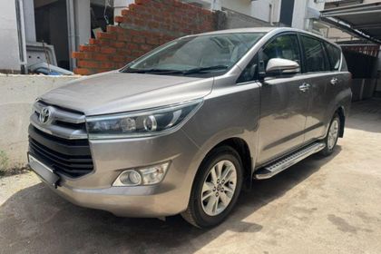 2016 Toyota Innova Crysta 2.4 वीएक्स MT 8S बीएस4