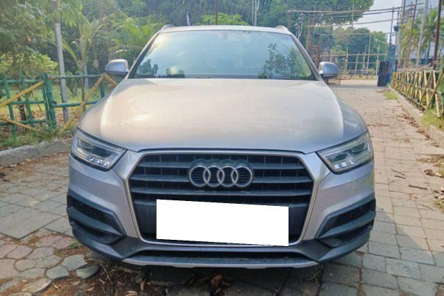 Audi Q3 30 TFSI प्रीमियम FWD Second-hand 2017 Audi Q3 30 TFSI प्रीमियम FWD for sale in Kolkata