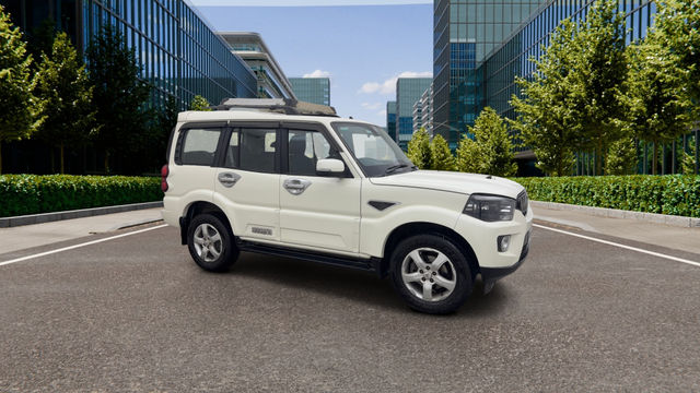 Mahindra Scorpio S11 बीएस4 Second-hand 2018 Mahindra Scorpio S11 बीएस4 for sale in Pune