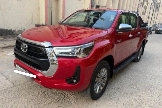 Toyota Hilux High AT Second-hand 2024 Toyota Hilux High AT for sale in New Delhi