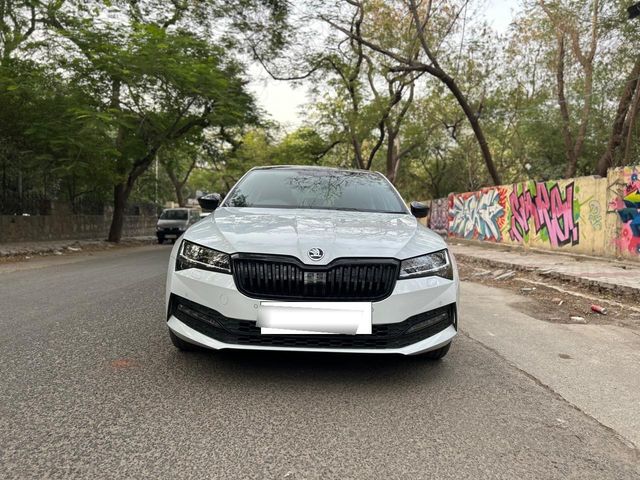 Skoda Superb स्पोर्टलाइन Second-hand 2023 Skoda Superb स्पोर्टलाइन for sale in New Delhi