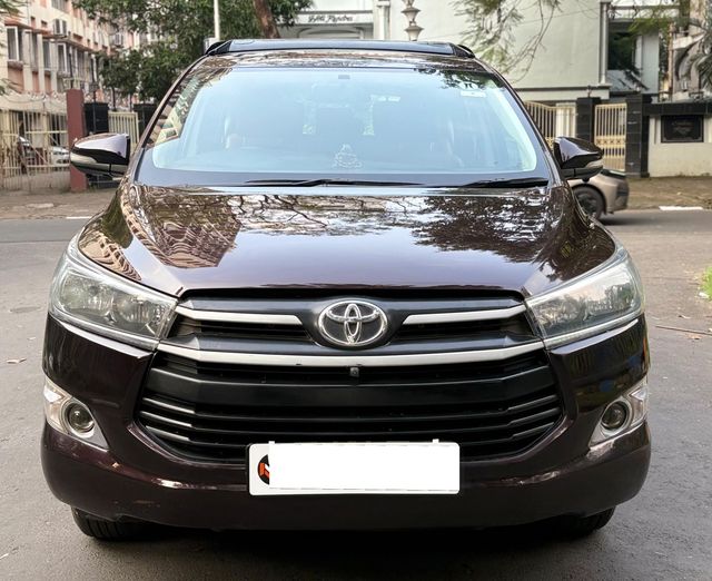 Toyota Innova Crysta 2.4 जी प्लस MT बीएस4 Second-hand 2019 Toyota Innova Crysta 2.4 जी प्लस MT बीएस4 for sale in Kolkata