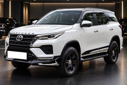 2024 Toyota Fortuner Legender 4x2 AT