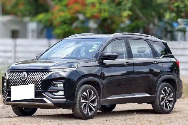 MG Hector Plus Style Turbo MT 7 STR Second-hand 2023 MG Hector Plus Style Turbo MT 7 STR for sale in Nashik