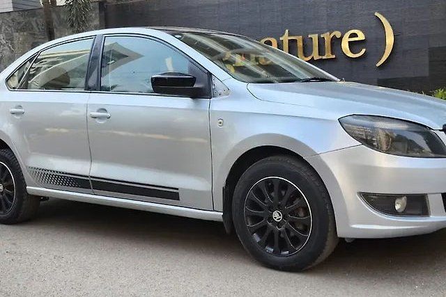 Skoda Rapid 1.5 TDI AT Elegance Second-hand 2015 Skoda Rapid 1.5 TDI AT Elegance for sale in Nashik