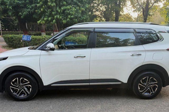 Kia Carens लक्ज़री प्लस DCT Second-hand 2023 Kia Carens लक्ज़री प्लस DCT for sale in New Delhi