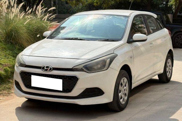 Hyundai i20 मैग्ना 1.2 Second-hand 2016 Hyundai i20 मैग्ना 1.2 for sale in Hyderabad
