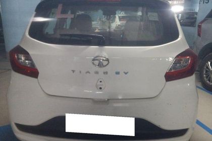 2023 Tata Tiago EV XZ प्लस Tech LUX LR